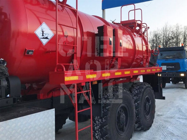 Покупайте Автоцистерна вакуумная АКН-10 ОД УРАЛ 4320 и другие модели по выгодной цене в СПЕЦДОРМАШ!
