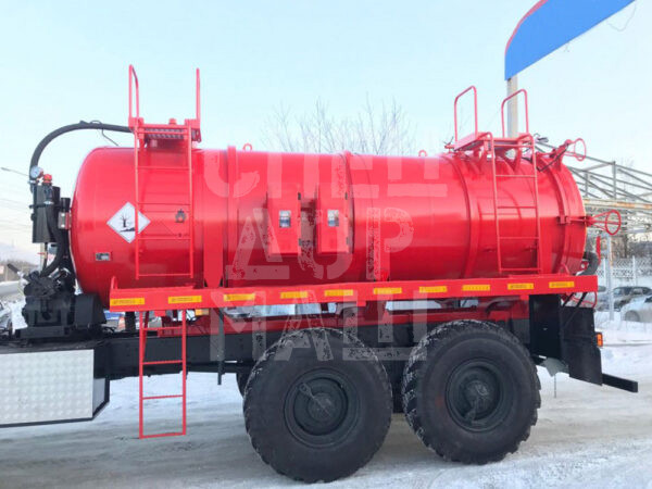 Покупайте Автоцистерна вакуумная АКН-10 ОД УРАЛ 4320 и другие модели по выгодной цене в СПЕЦДОРМАШ!