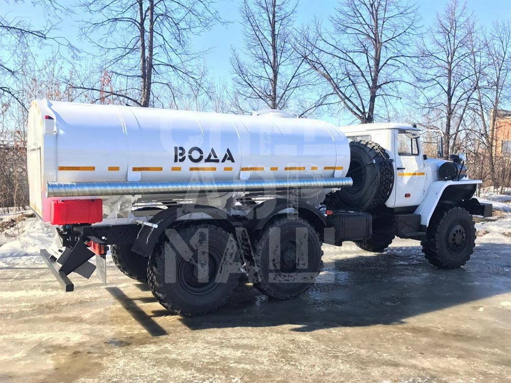 Покупайте Пищевая автоцистерна АЦПТ-8 УРАЛ 5557 и другие модели по выгодной цене в СПЕЦДОРМАШ!